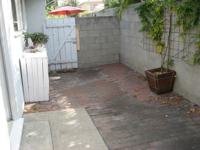 Building Photo - 2316 Virginia Ave