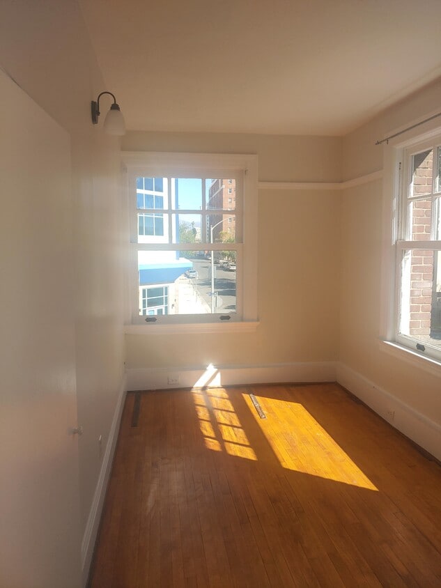 Floor Plan - 2 Bed 1 Bath