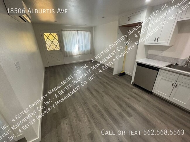 Photo - 18506 Alburtis Ave