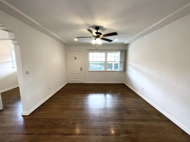 Photo - 3211 Bagley Ave Unit 3215