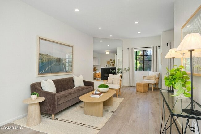 Photo - 17914 Magnolia Blvd Unit 135