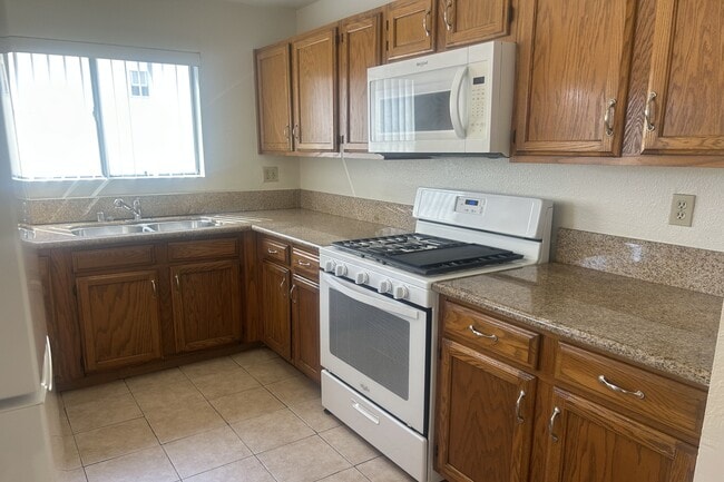 Photo - 8515 Saturn St