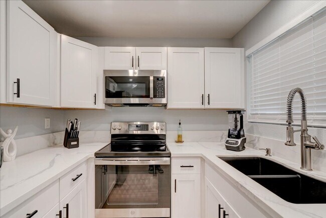 Photo - Gorgeous, Fully Remodeled 1 Bed - 1 Bath in Gated Community, Close to All! Unit 28