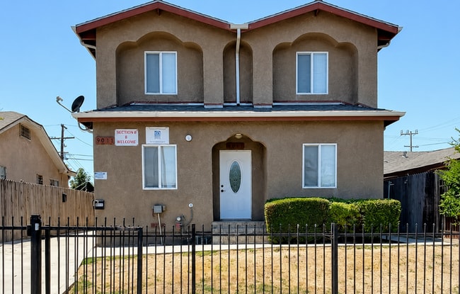 Building Photo - 9011 Orchard Ave