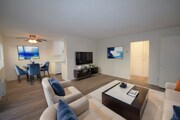 Photo - 6115 Whitsett Ave Apartment Unit 109