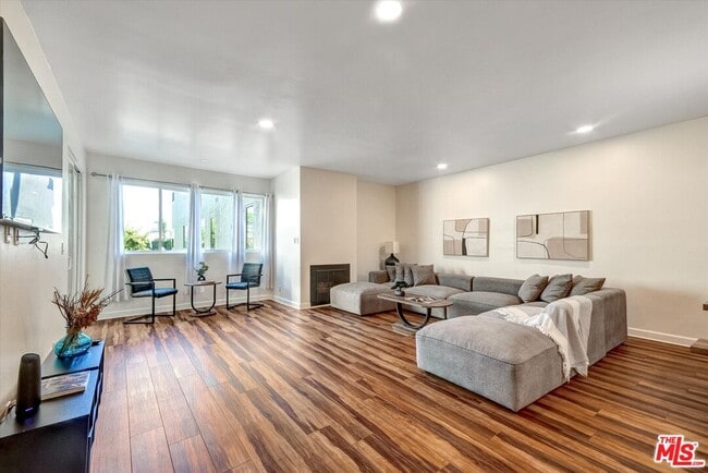 Photo - 9000 Cynthia St Unit 206