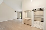 Photo - 31552 Agoura Rd