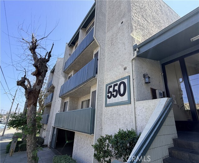 Building Photo - 550 W Regent St Unit 137