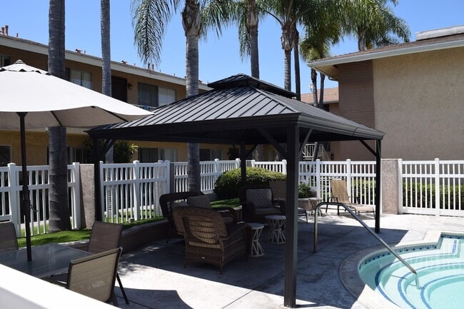 Photo - Atrium Gardens Apartments