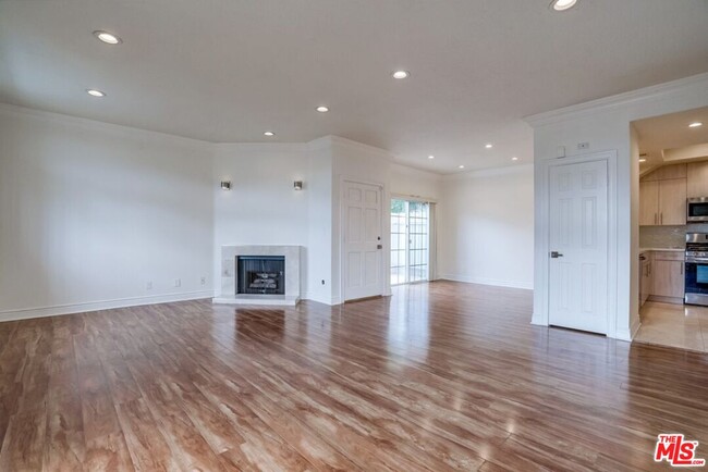 Photo - 1034 S Shenandoah St Apartment Unit 1