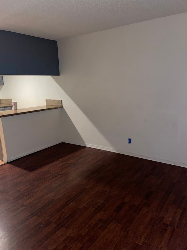 Photo - 4321 Lennox Blvd Unit 6