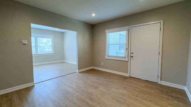 Photo - DL Georgia Unit 4340