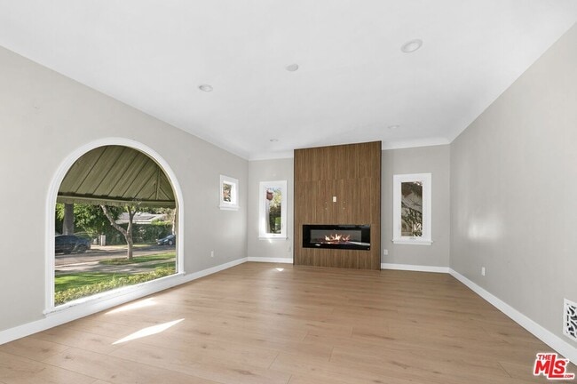 Photo - 2214 Benecia Ave