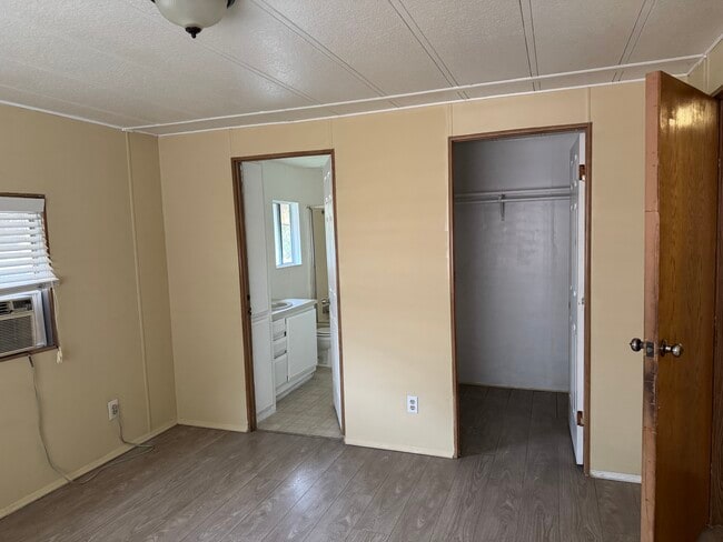 Photo - 610 W Heather Ave