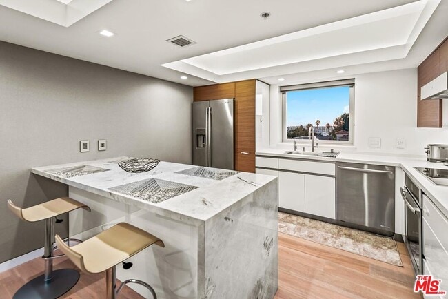 Photo - 13700 Marina Pointe Dr Unit 617