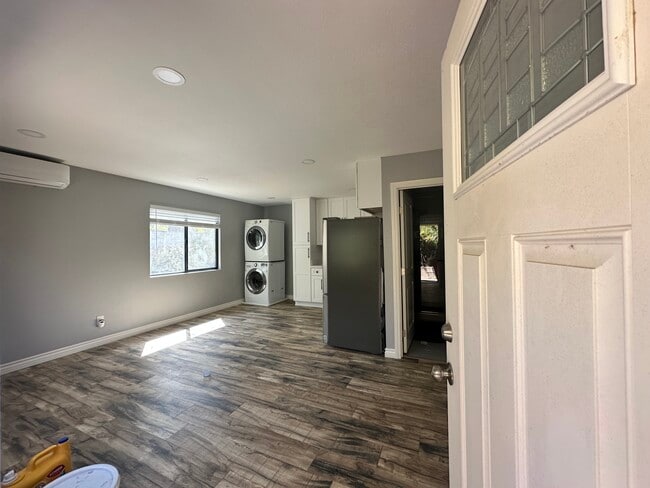 Photo - 620 Wilshire Pl