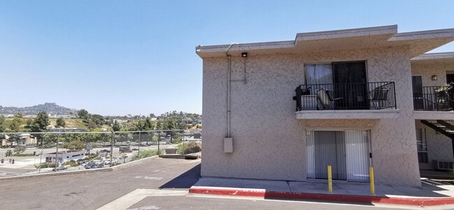 Building Photo - Apartment For Rent In La Mesa!