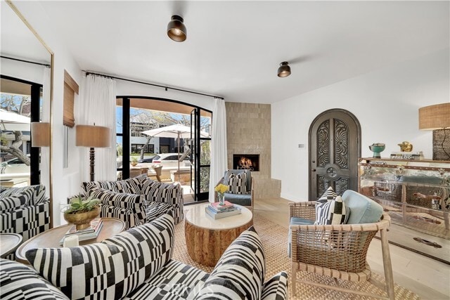 Photo - 412 Acacia Ave