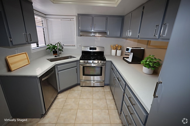 Building Photo - 28092 Mariposa Unit 174 Rental