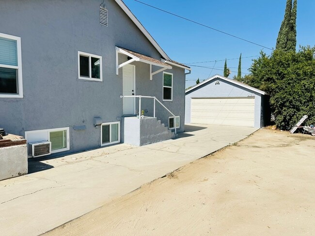 Photo - 24588 University Ave Unit A