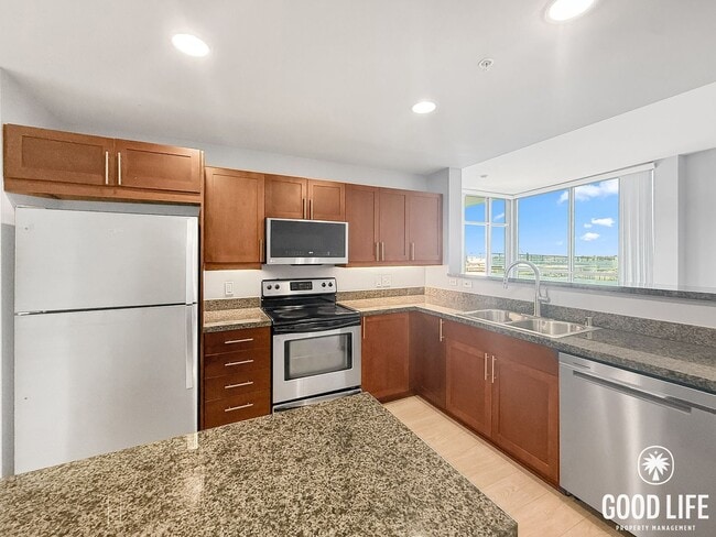 Photo - Downtown Luxury Living with AMAZING Petco ... Unit 1006