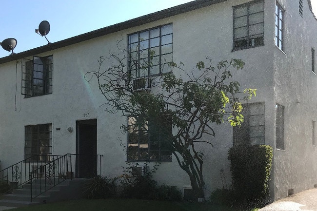 Photo - 1237 N Detroit St Unit 1239-3