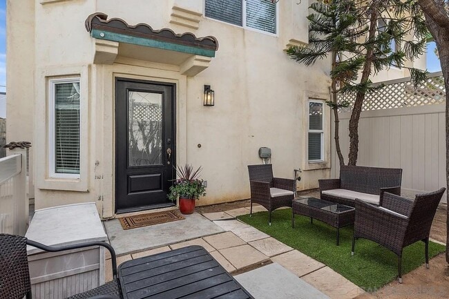 Photo - 649 10th St Townhome