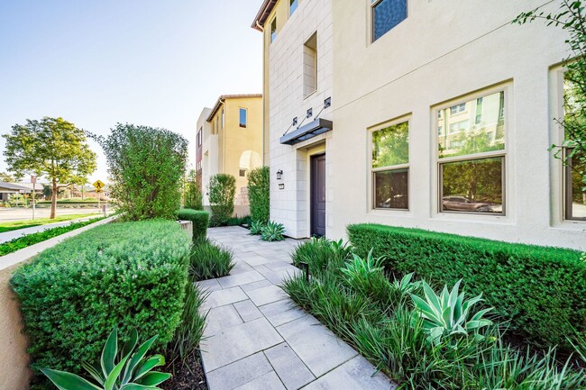 Photo - Split level floor plan on a gorgeously upgraded home