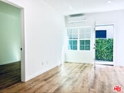 Photo - 938 W Glenoaks Blvd Unit B