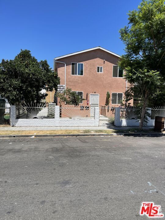 Building Photo - 1045 E 20th St Rental
