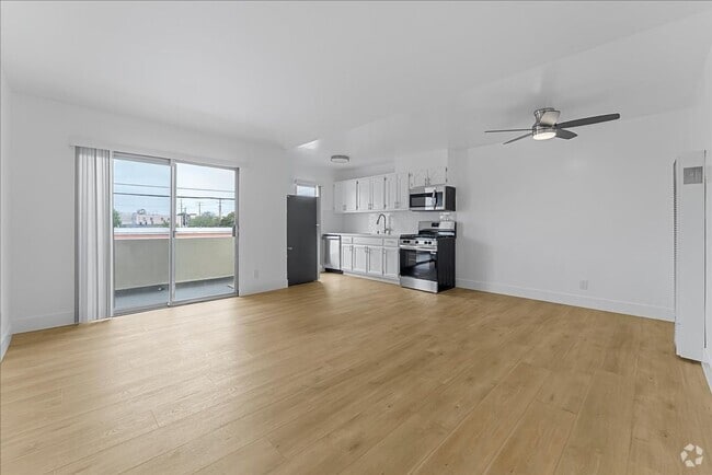 Building Photo - 604 W G St Unit 08 Rental