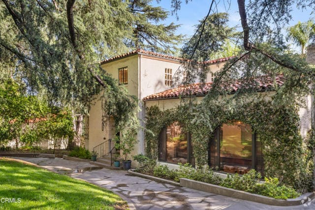 Building Photo - 5321 Alta Canyada Rd Rental