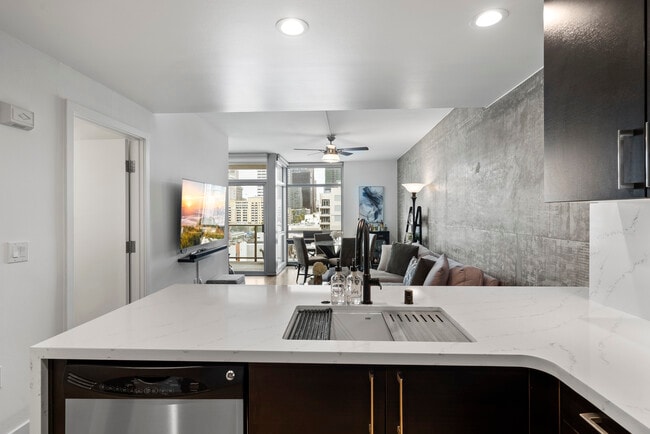 Photo - 800 The Mark Ln Unit 803