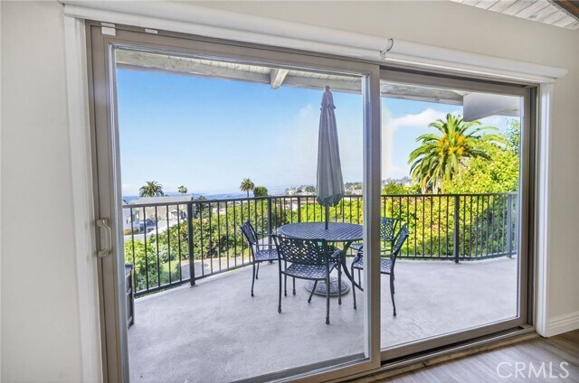 Photo - 462 Hilledge Dr