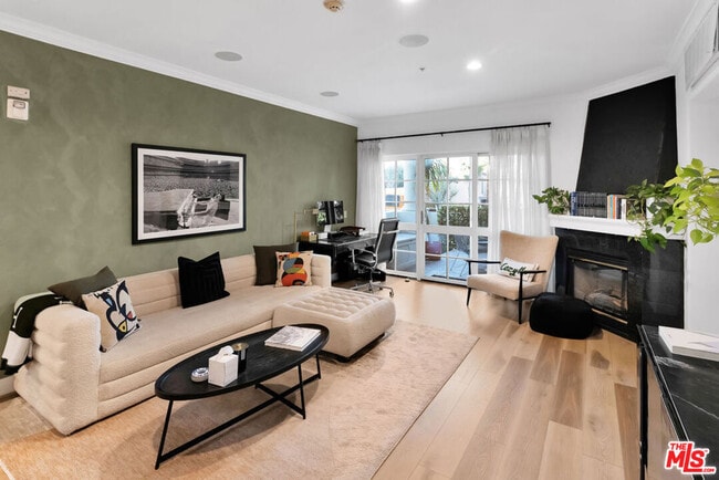 Photo - 851 N San Vicente Blvd Unit 121
