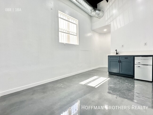 Photo - 3809 Union Pacific Ave Unit 9