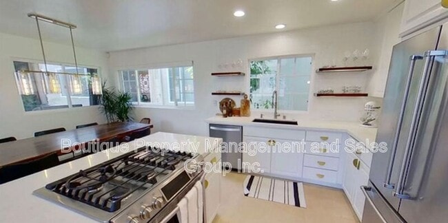 Photo - 445 1/2 Begonia Avenue