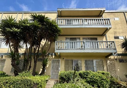 Building Photo - 12500 Culver Blvd Unit 101