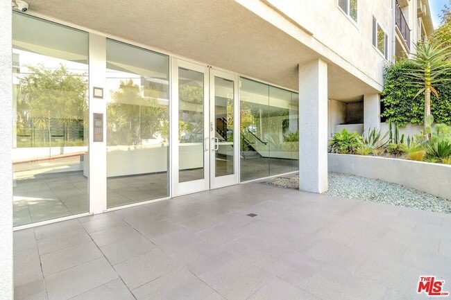 Photo - 9005 Cynthia St