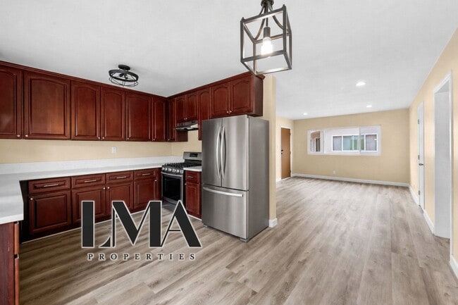 Photo - 4317 W 120th St Unit C