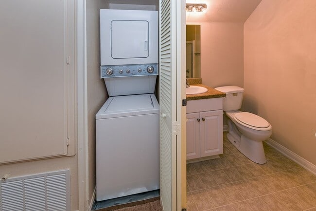 Photo - 21450 Burbank Blvd Unit Building 13 #320