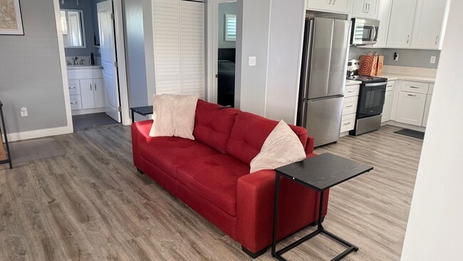 Photo - 1529 N Pass Ave