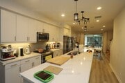 Photo - 535 S Motif St House