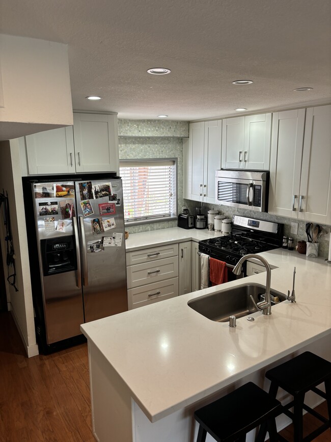Photo - 10926 Bluffside Dr Townhome