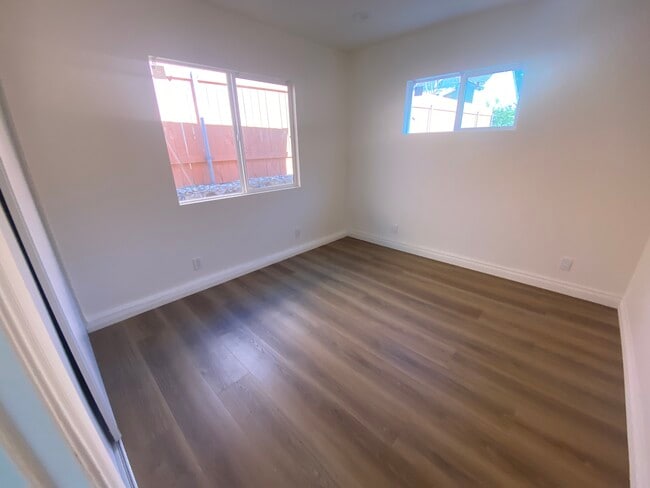 Bedroom - 2425 N Parish Pl