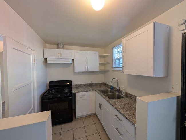 Building Photo - 2183 W. 27th Street Unit 2183