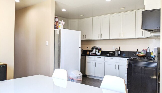 Photo - 1299 W 37th Dr