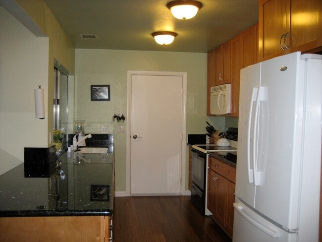 Building Photo - 13611 Sycamore Tree Lane