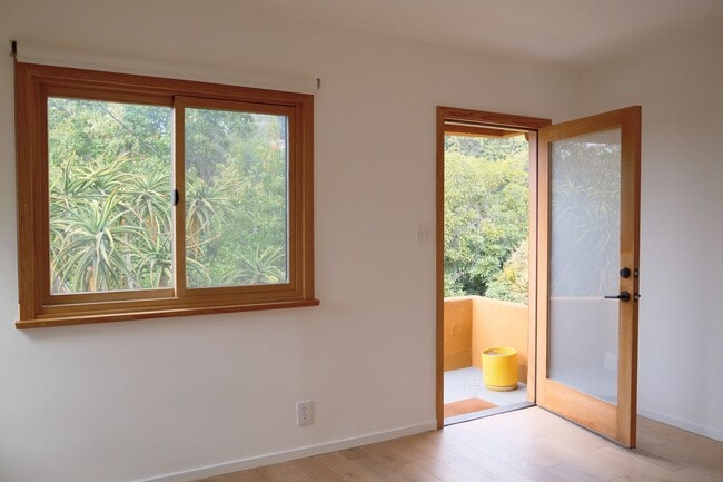 Photo - Serene 2bed /1 Bath Spanish Hideaway in He...