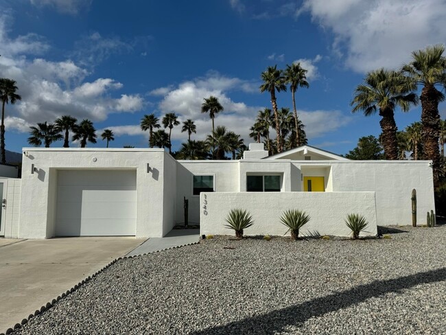 Photo - 1340 E Gem Cir House
